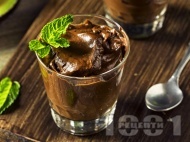Рецепта Здравословен шоколадов чия пудинг с бадемово мляко и сироп от агаве